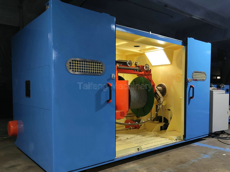 Twisted pair cable forming machine